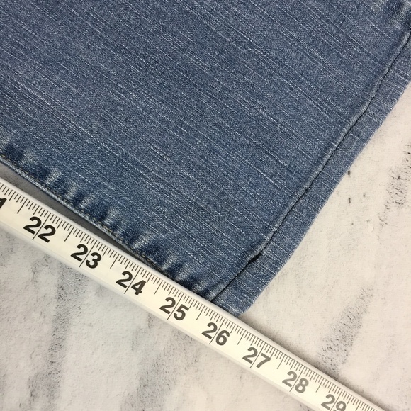Levis 512 Perfectly Slimming Bootcut Jeans Women's 6 Short - Hemmed - Picture 11 of 13